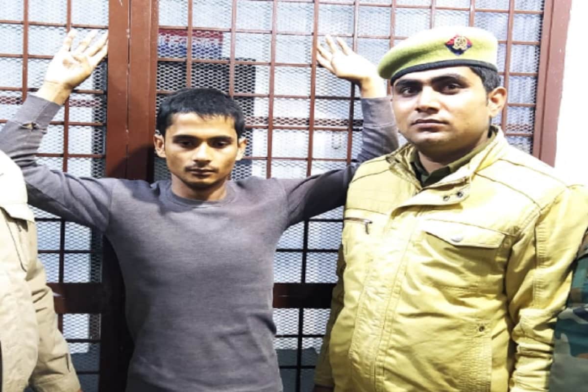 UP Crime News in Hindi: Police has arrested a accused Aaftaab and busted a gang