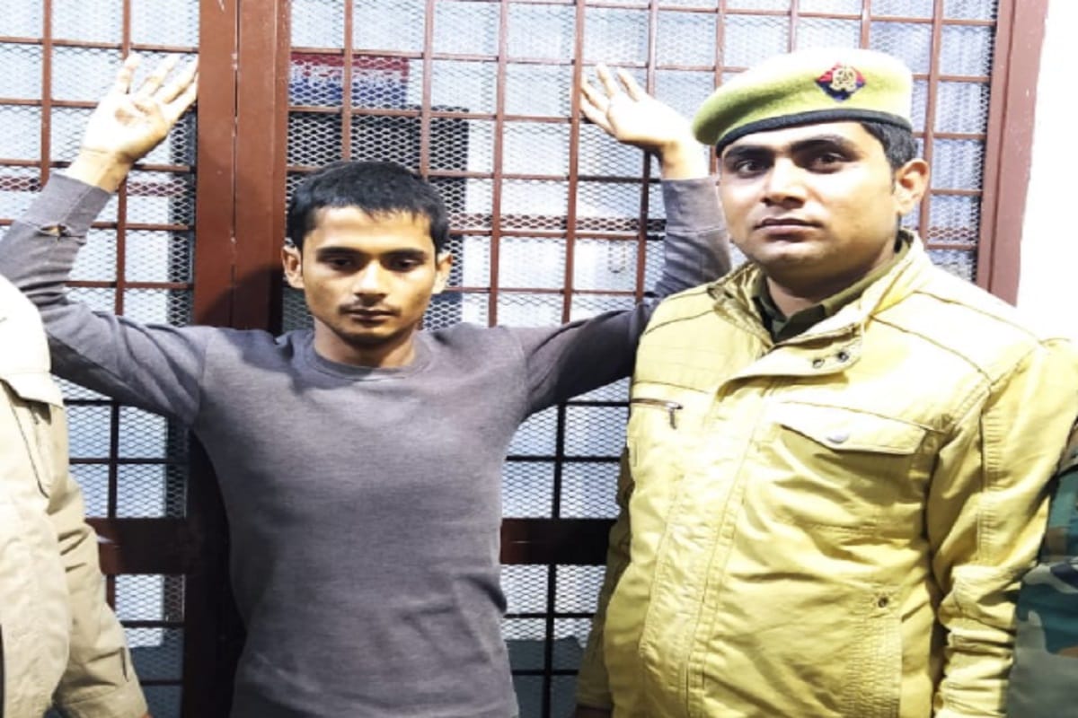 UP Crime News in Hindi: Police has arrested a accused Aaftaab and busted a gang
