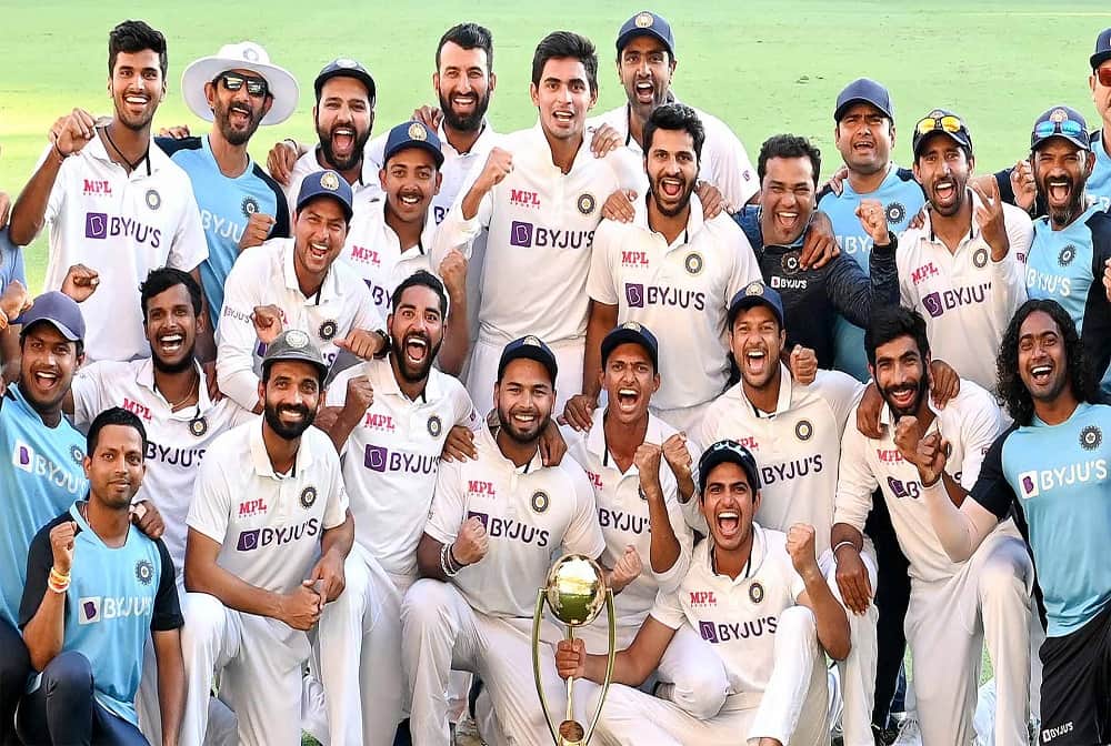 Ajinkya Rahane received a grand welcome with Flower petals, red carpet, dhols and shehnais after reaching home