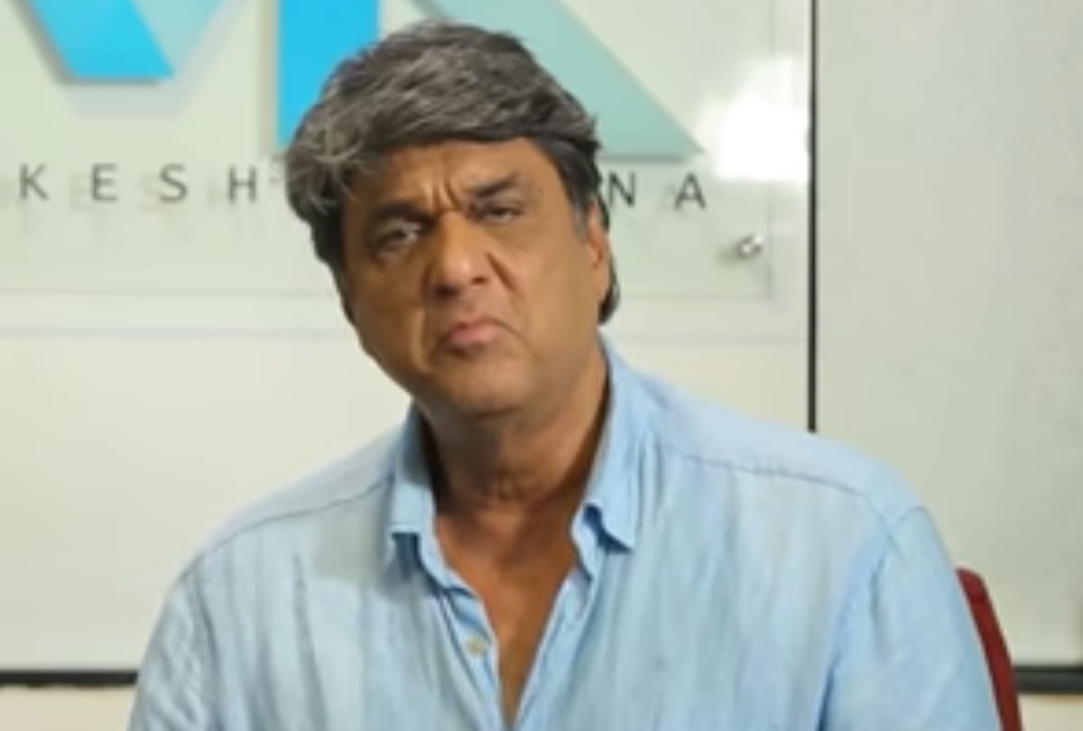 Mukesh khanna on democracy and two party system