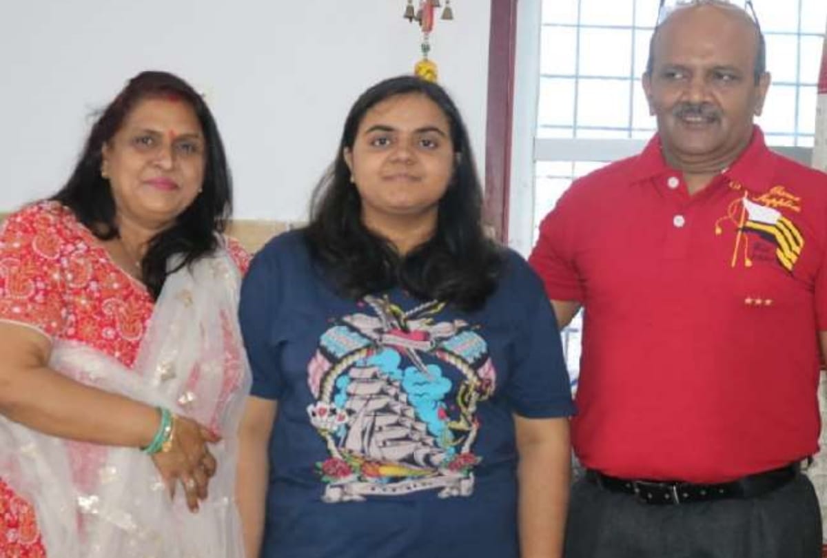 PM Modi meet Gorakhpur CBSE topper girl Divyangi on Republic Day Parade