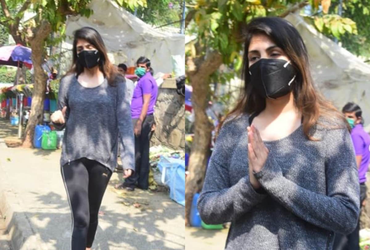 Rhea Chakraborty spotted buying flowers in Bandra video got viral