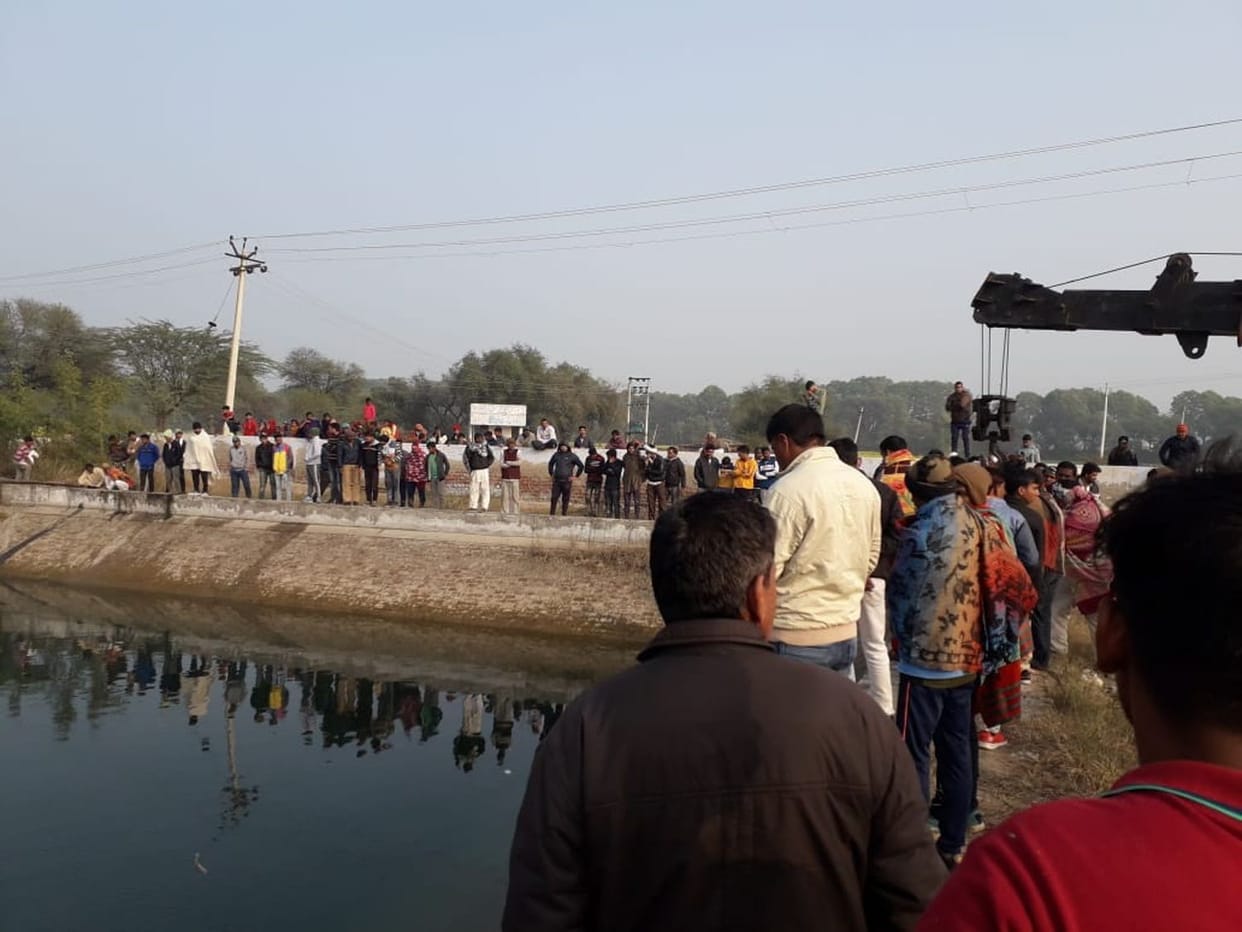 three child drown in a water tank, one died