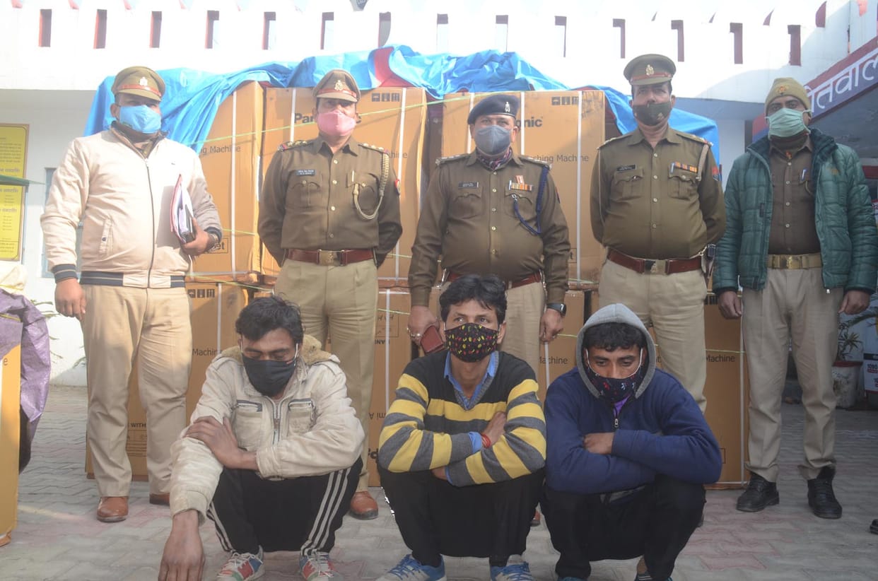 185 washing machines recovered, three robbers arrested