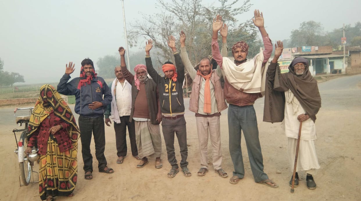 Group drinking water scheme stalled since one month, villagers landed on road