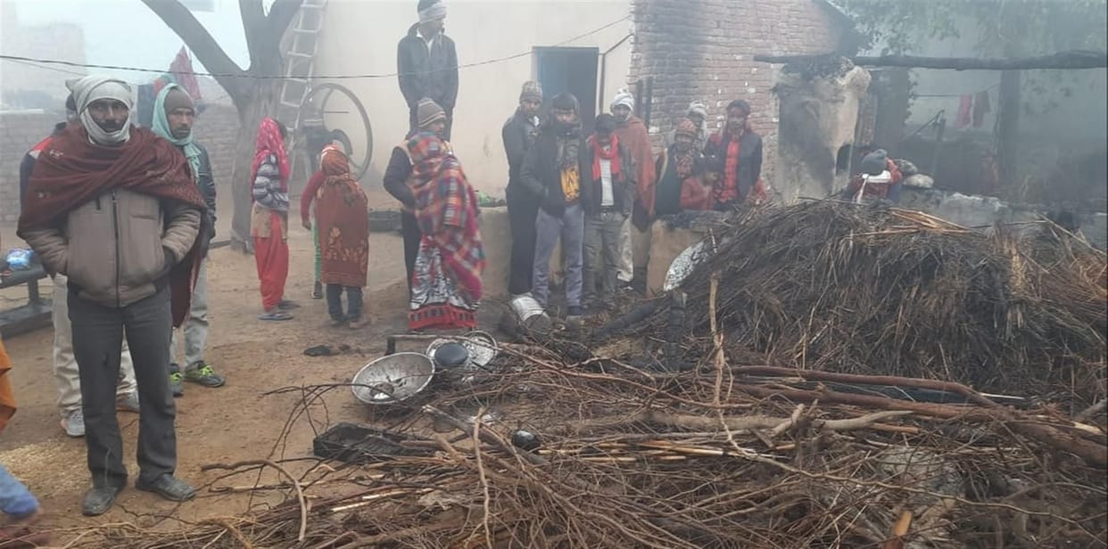 Hathras: Thousands of ashes due to fire in laborer's hut