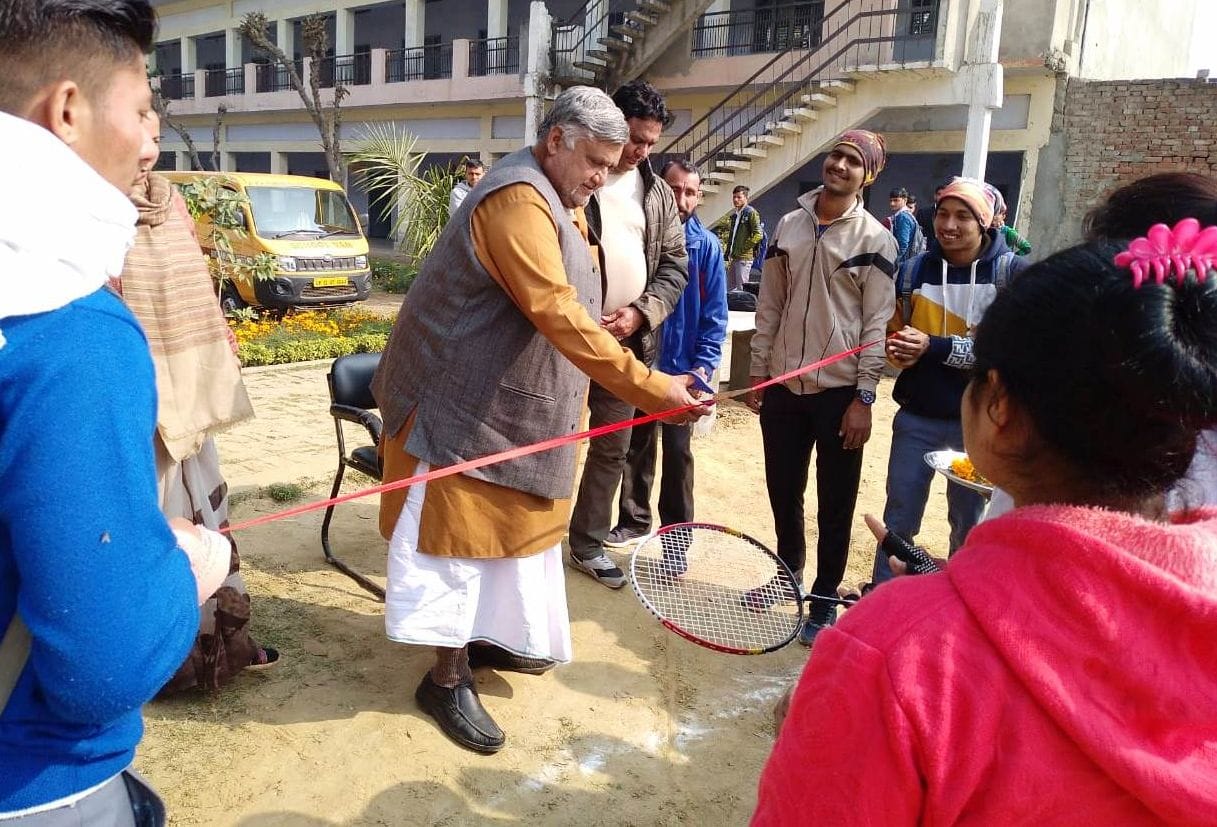 Alka and Sahil topped in badminton