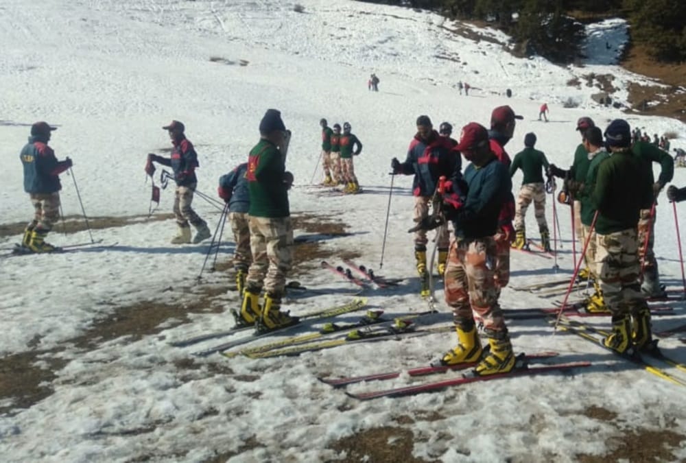 ITBP Soldiers Get skiing Training in Auli Photos