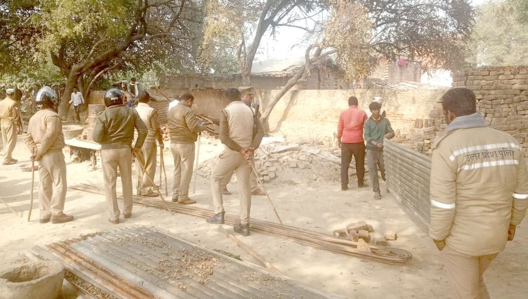 Police removed the encroachment on the orders of the High Court
