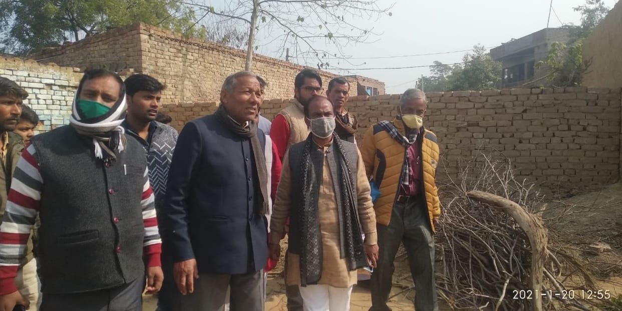 40 goats and a buffalo were burnt to death in a hut