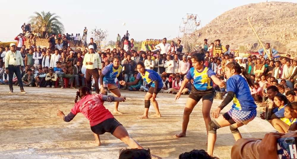 sports,kabaddi,woman,mahoba news,man