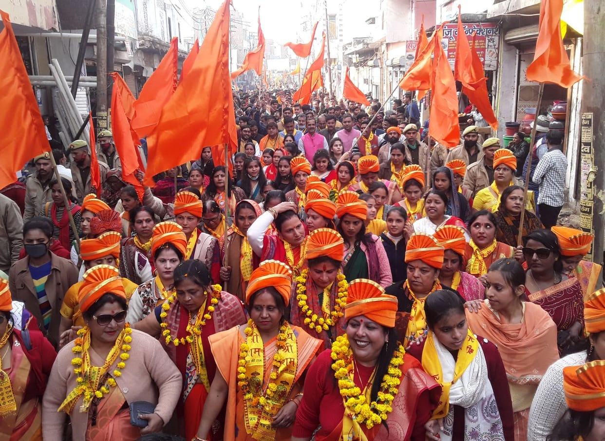 Devotees gathered in procession, shouted out to Shriram