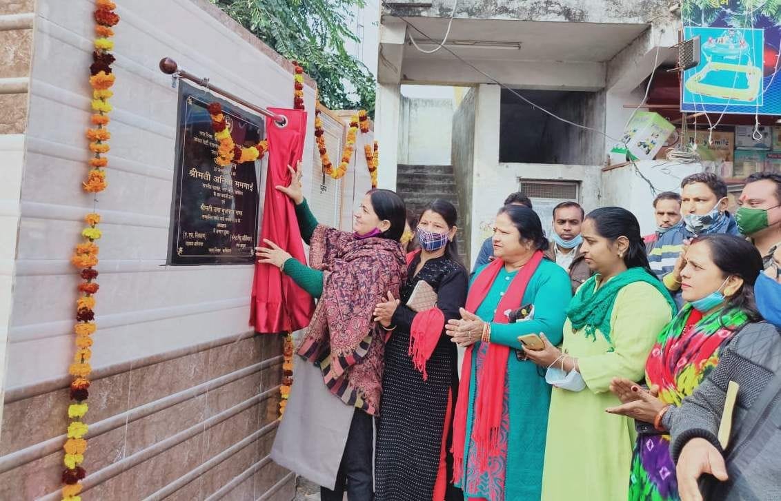 The mayor inaugurated two public toilets