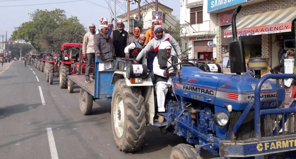 Farmers take out tractor rally in Noorpur