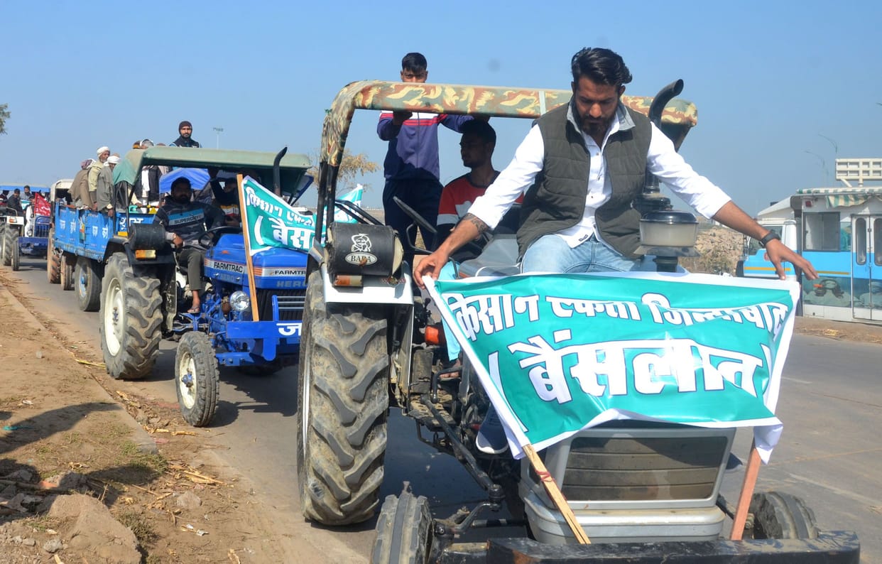 tractor railly supported by protesting