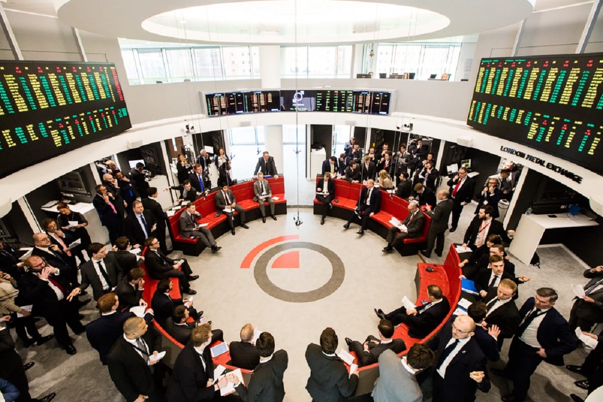 The Ring Of The London Metal Exchange to be closed working in the world from 144 years