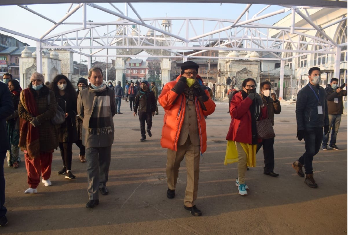 Jammu kashmir news Parliamentary delegation to reach Valley promote tourism