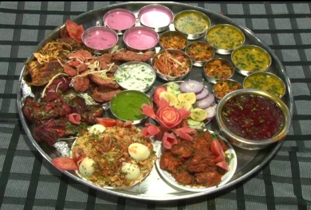 Pune Shivraj Hotel will give free royal enfield bike if you finish the bullet thali