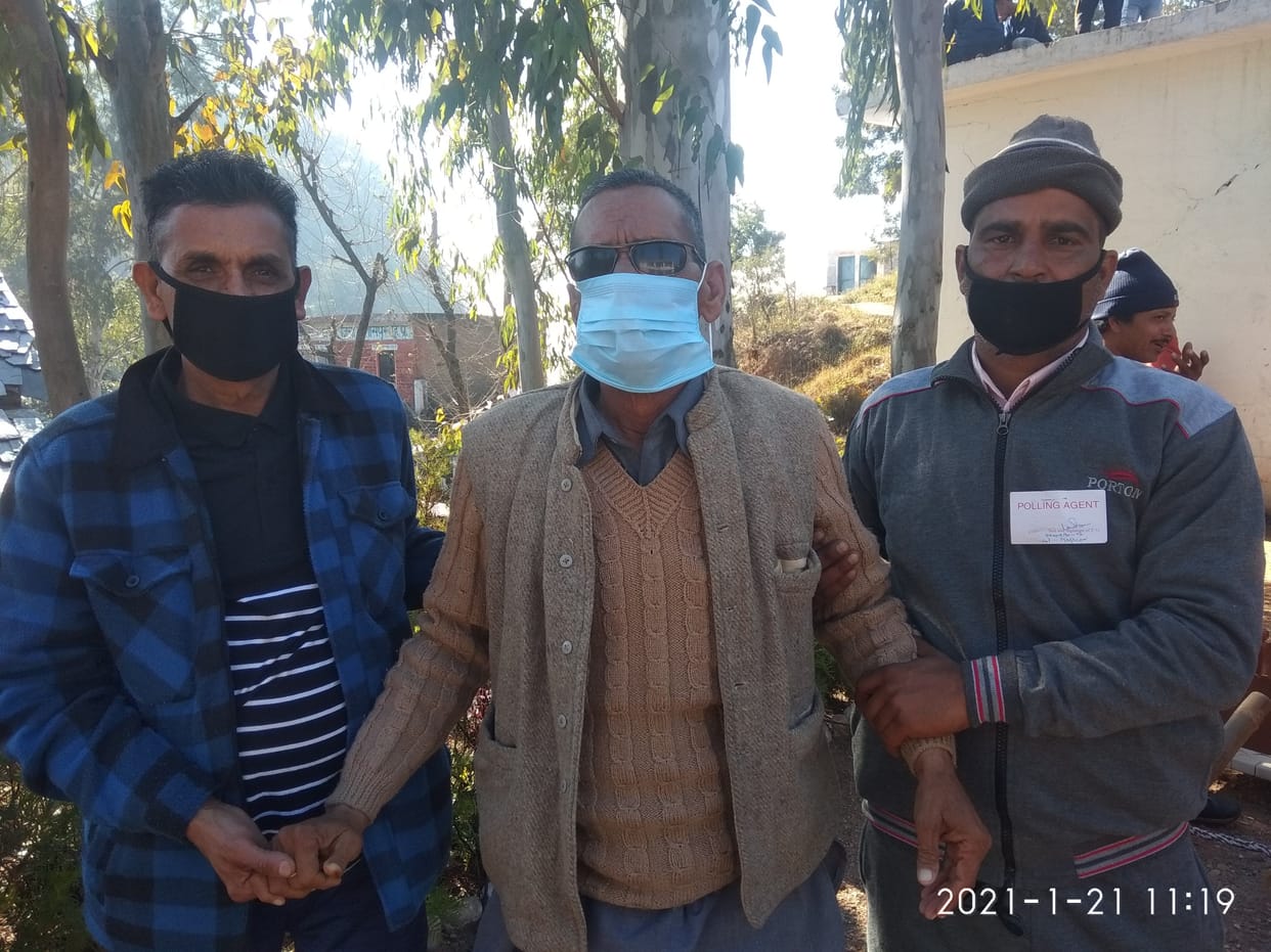 Polling booth away from the road in Naghyar