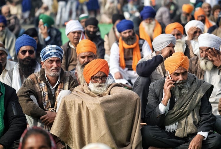 Farmers protest : Farmers union meet today to discuss proposal of center  