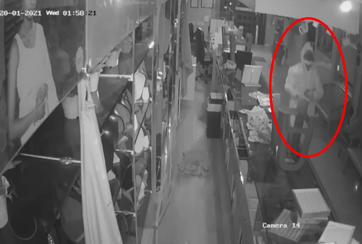 anjali jewellers robbery case accused who robbed shop in ppe kit arrested he is electrician