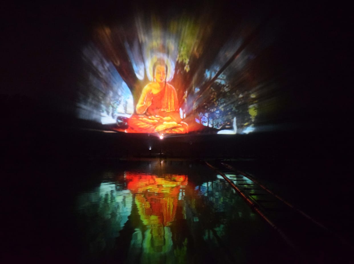The music blew to the beat, colorful lights did wonders