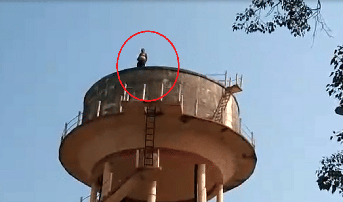 man threatening suicide from climb at water tank in bhadohi up