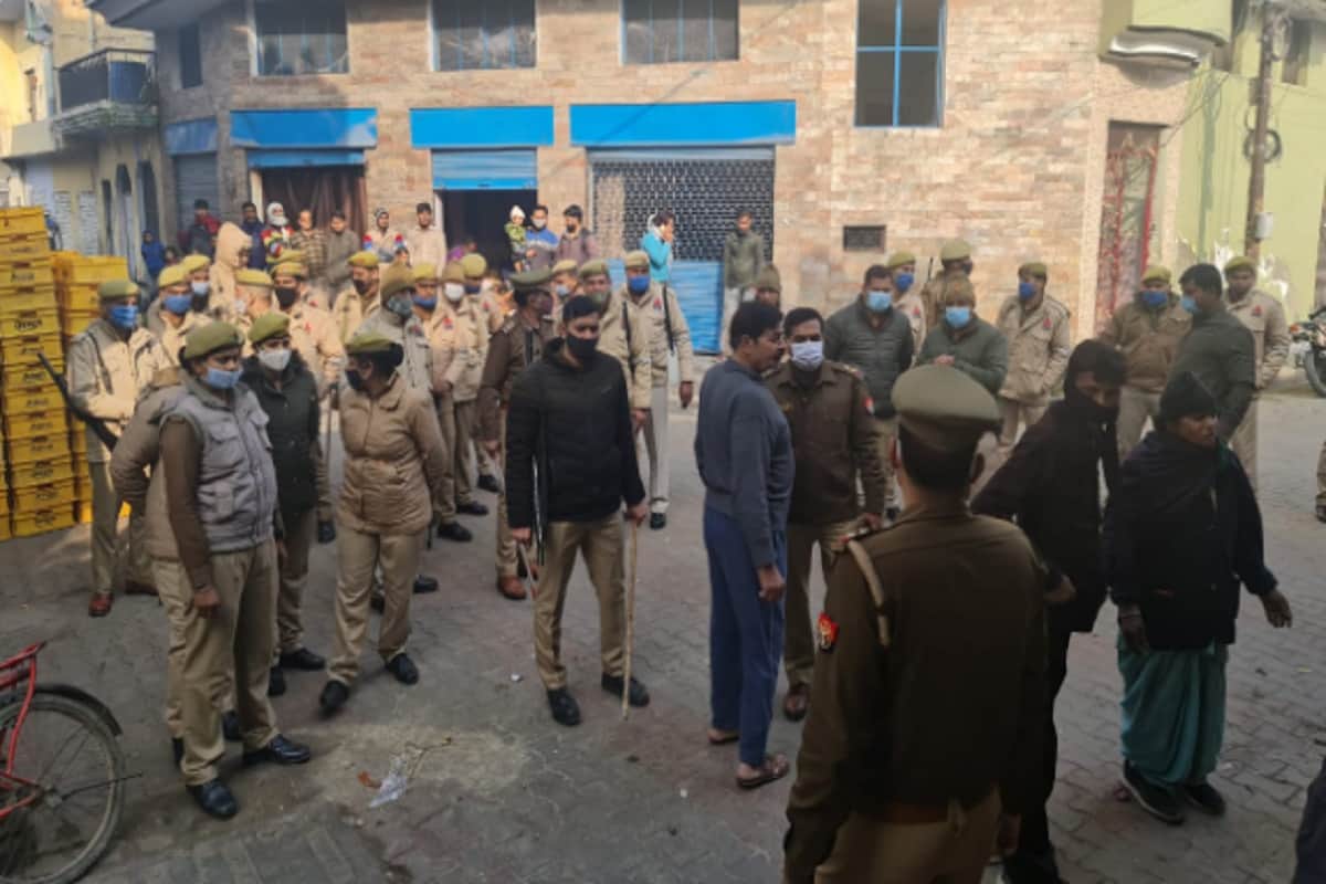 Police have action start in kothi of Most wanted Badan Singh Baddo at Meerut City