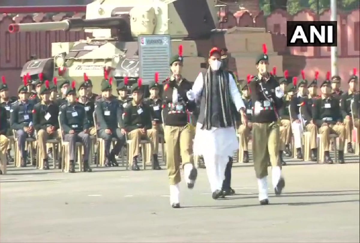 Defence Minister Rajnath Singh inspects a guard of honour during the annual NCC Rally