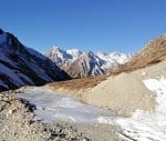 आईटीबीपी की नाभीढांग पोस्ट पर ठंड से पानी जम गया है जवान बर्फ पिघलाकर पानी पी रहे हैं।