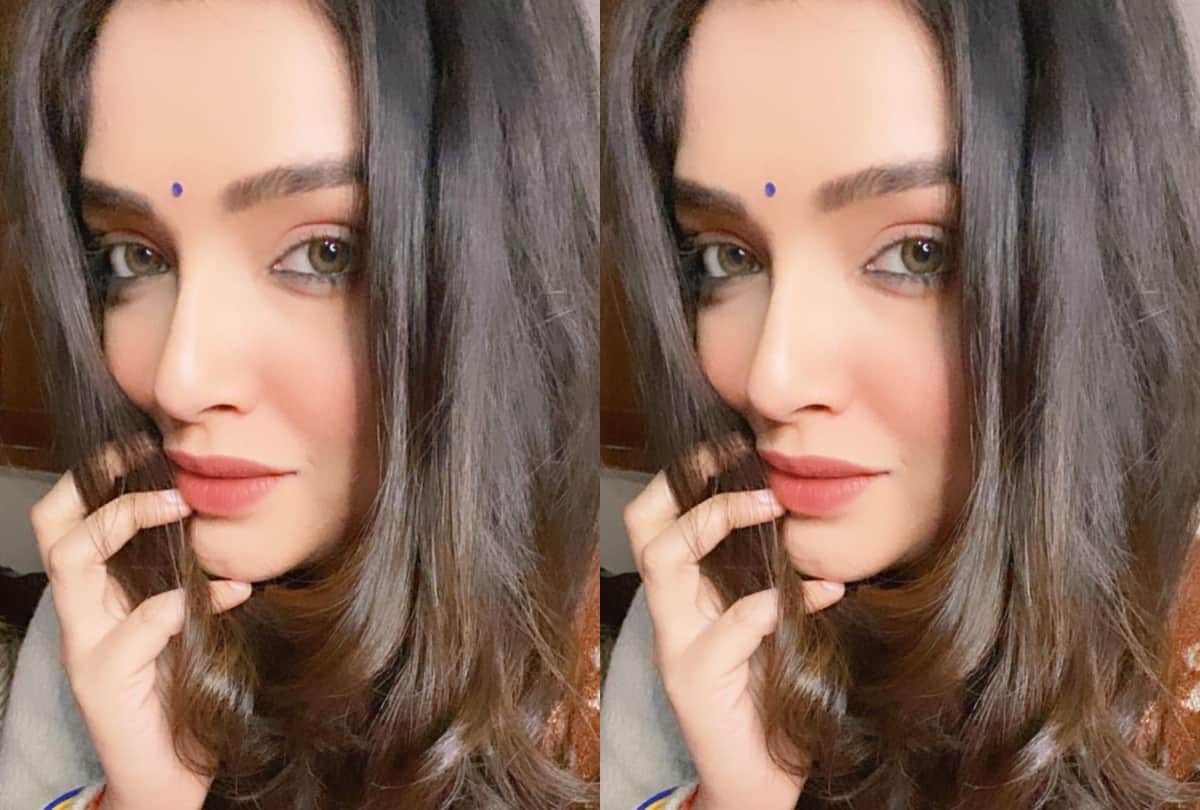 bhojpuri actresses Amrapali Dubey Kajal Raghwani Akshra Singh Monalisa photos images wallpaper hd pics download