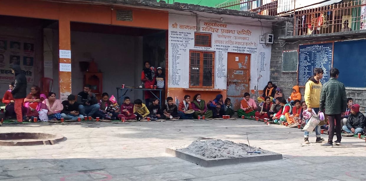 people had maghi khichdi in bageshwar