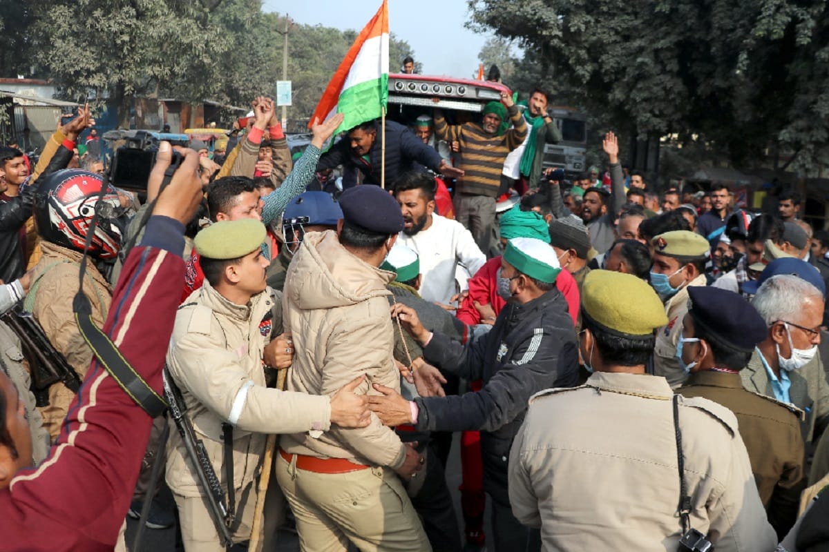 Farmers from Bijnor left for Delhi to participate in the Kisan Andolan
