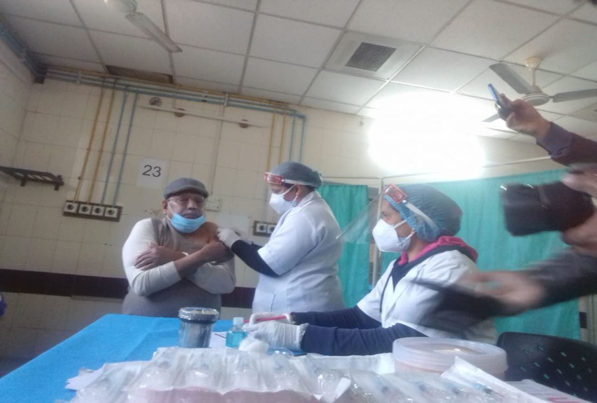 Covid Vaccination on twenty six booths in Agra