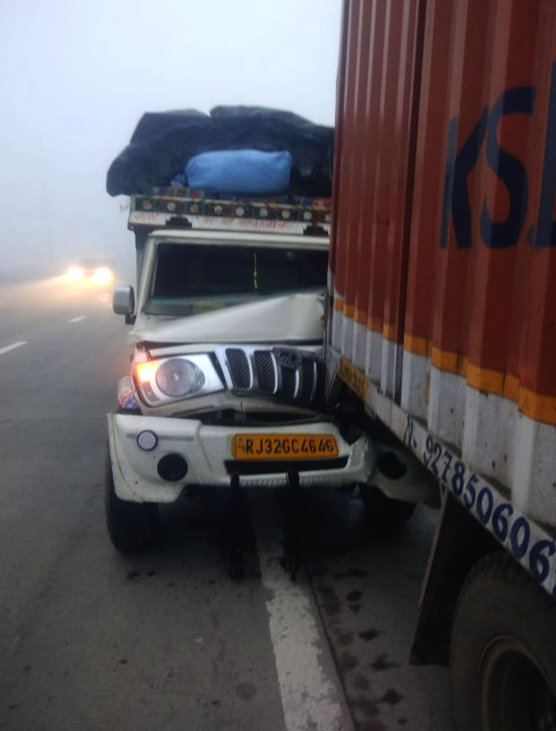 Five vehicles collided in dense fog, five injured