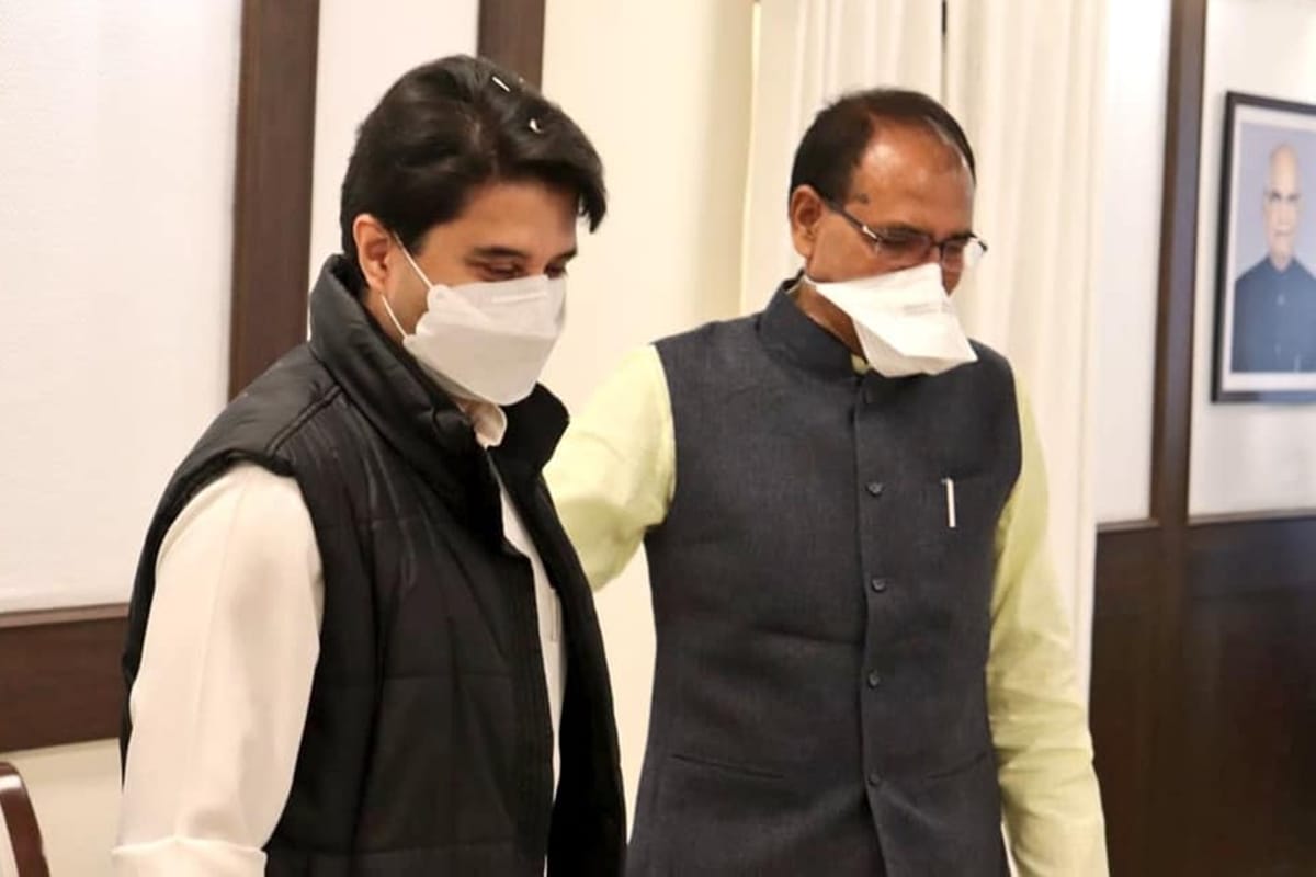 Congress attacks over jyotiraditya scindia for bjp campaigners list shivraj singh chouhan