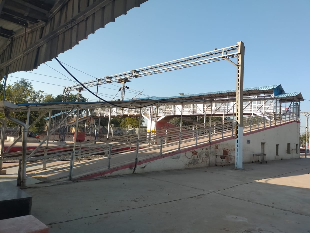 new footover bridge will be contructed on railway station