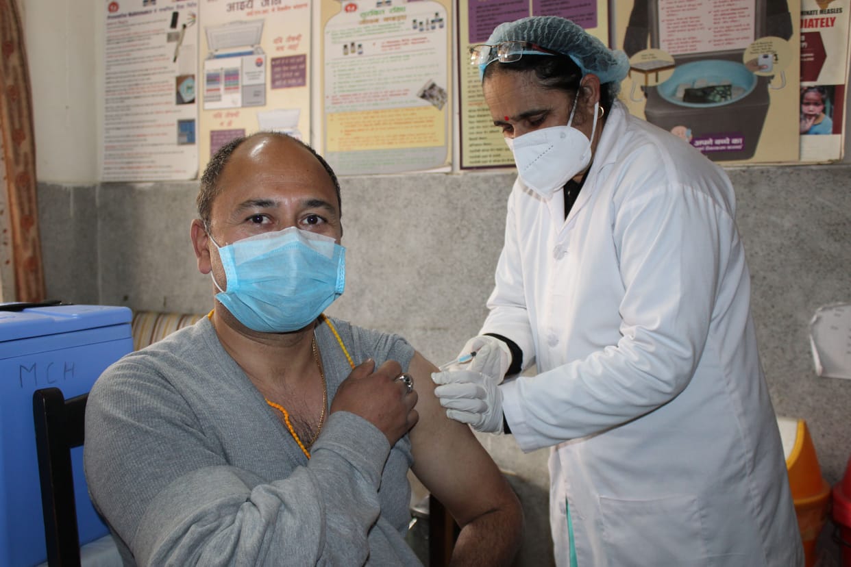 Corona vaccination in six centers of Chamba district