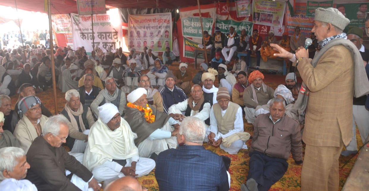 Opposition of the central government expressed hymns