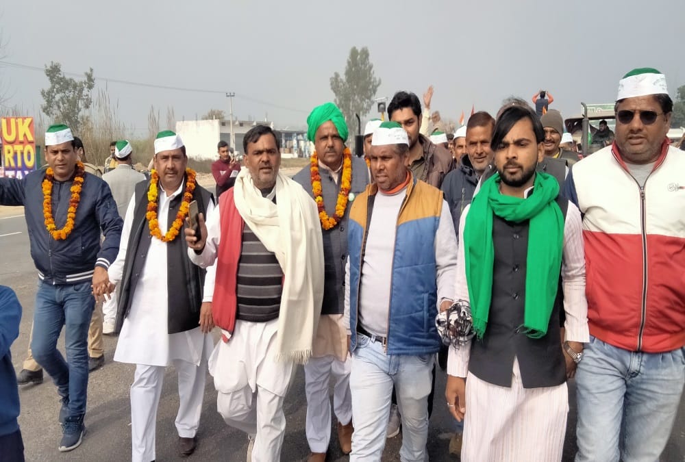 Farmers Protest latest news: uttarakhand police stops kisan to delhi march on narsan border photos