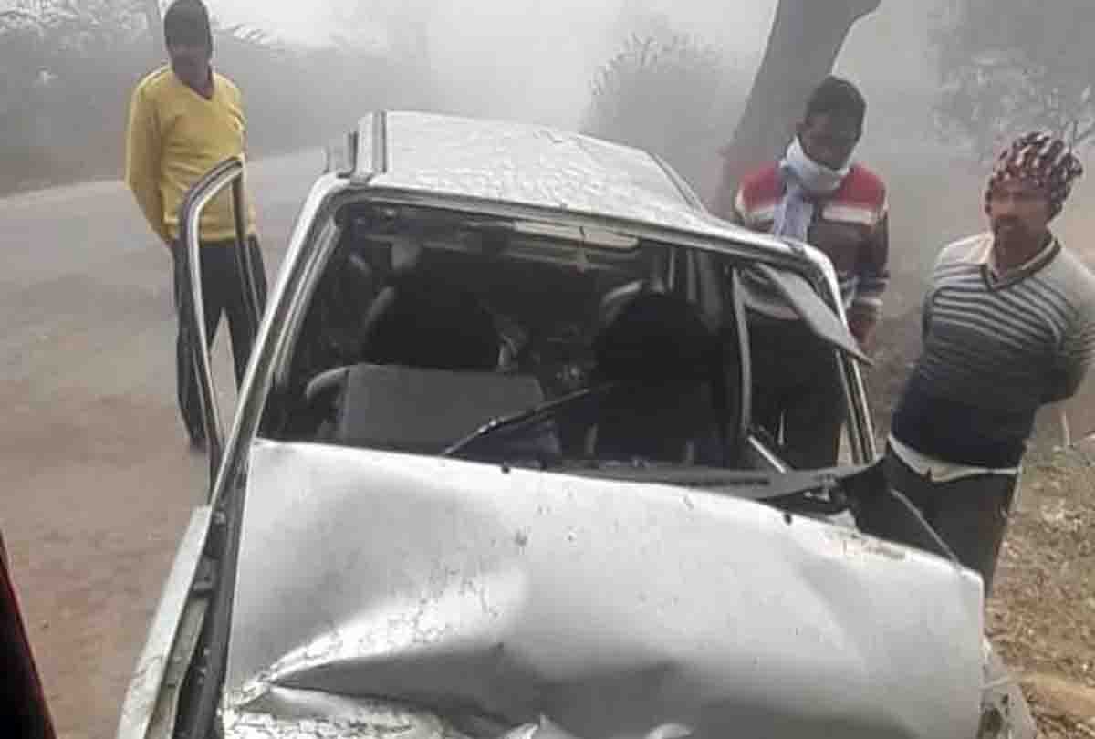 UP: Unidentified vehicle collides with car in Unnao, two brothers died