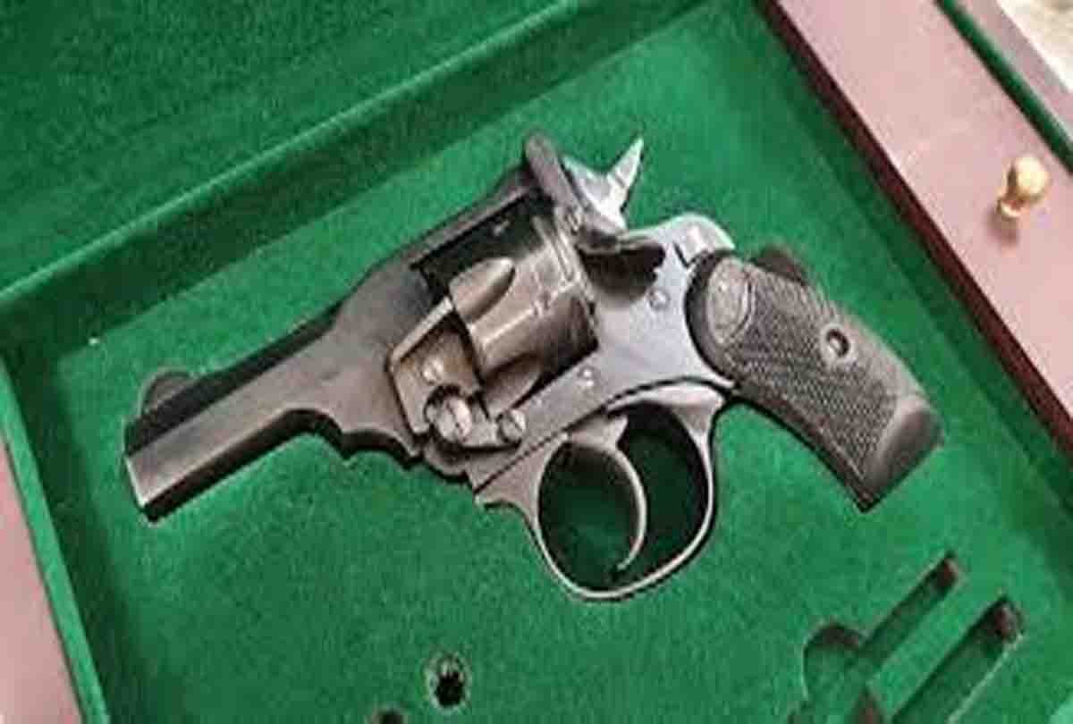 Lucknow: Shohde made a pistol and said get me married to your daughter...