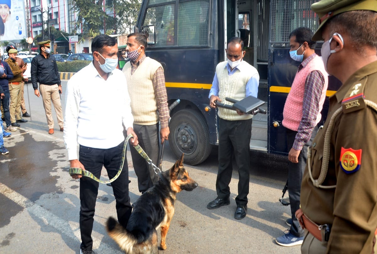 Bomb threat to Dibiyapur police station in Auraiya, teams called from several districts