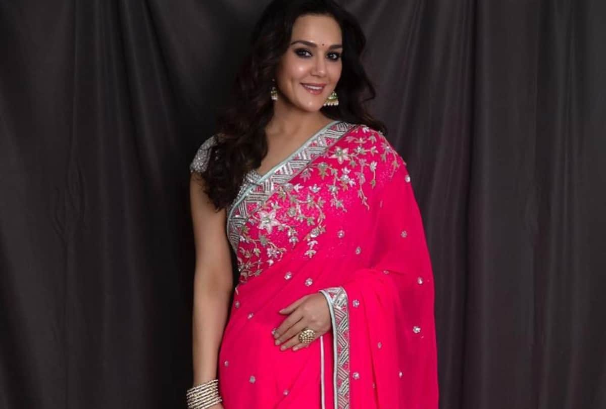 preity zinta hot sexy beautiful images wallpapers download pics in hd