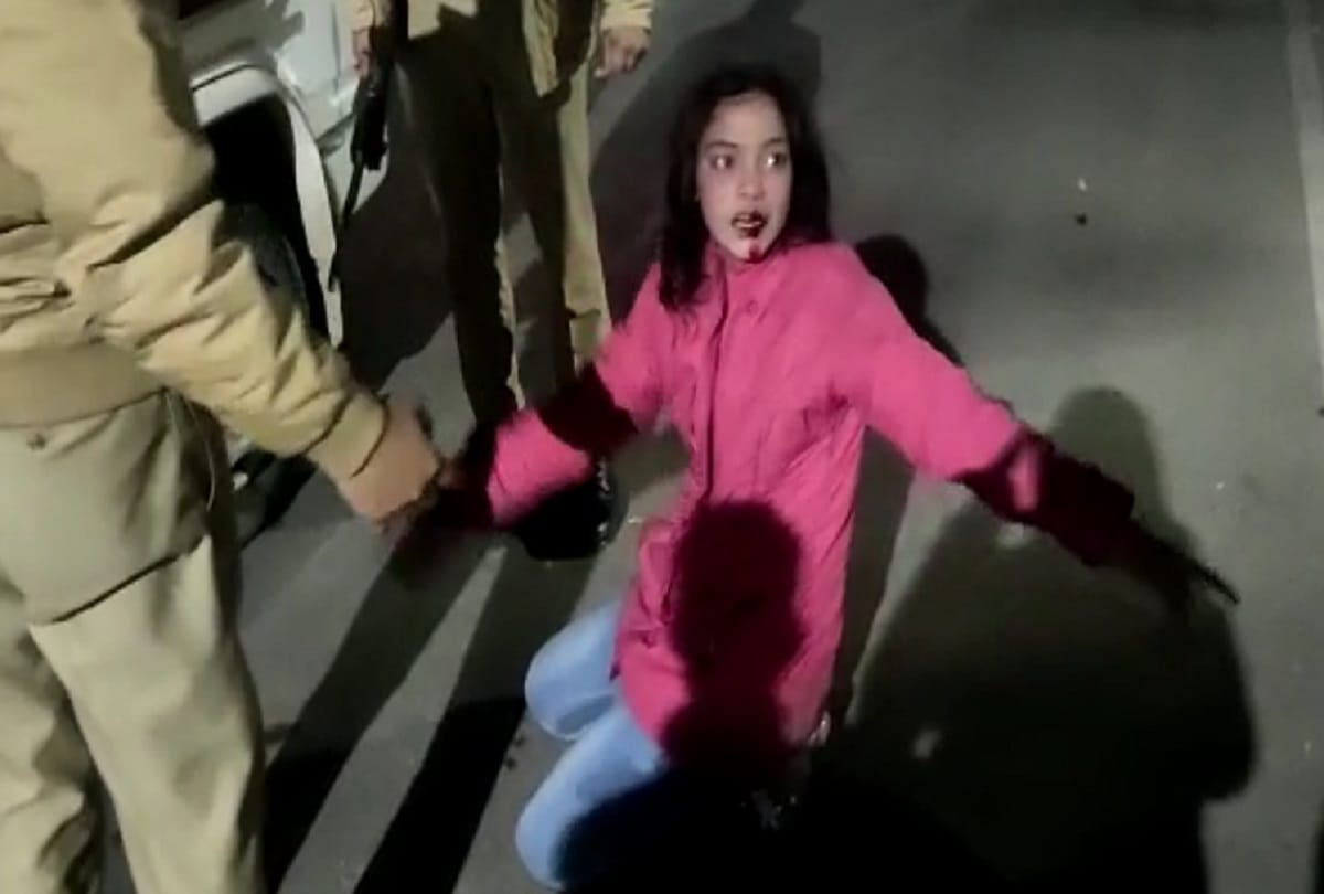 Lucknow news: Girl beaten on Park Road case viral on social media