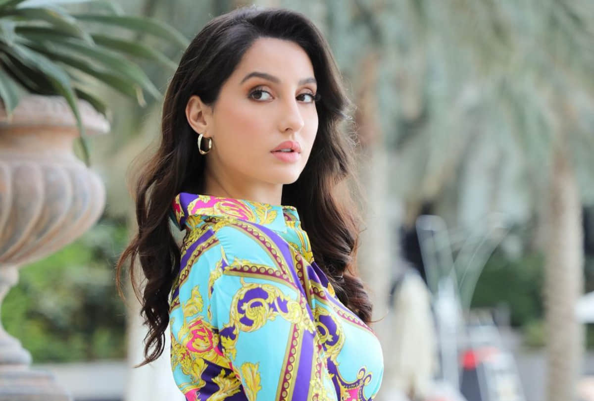 nora fatehi ditch fabric wear pearl blouse look regal in vintage look