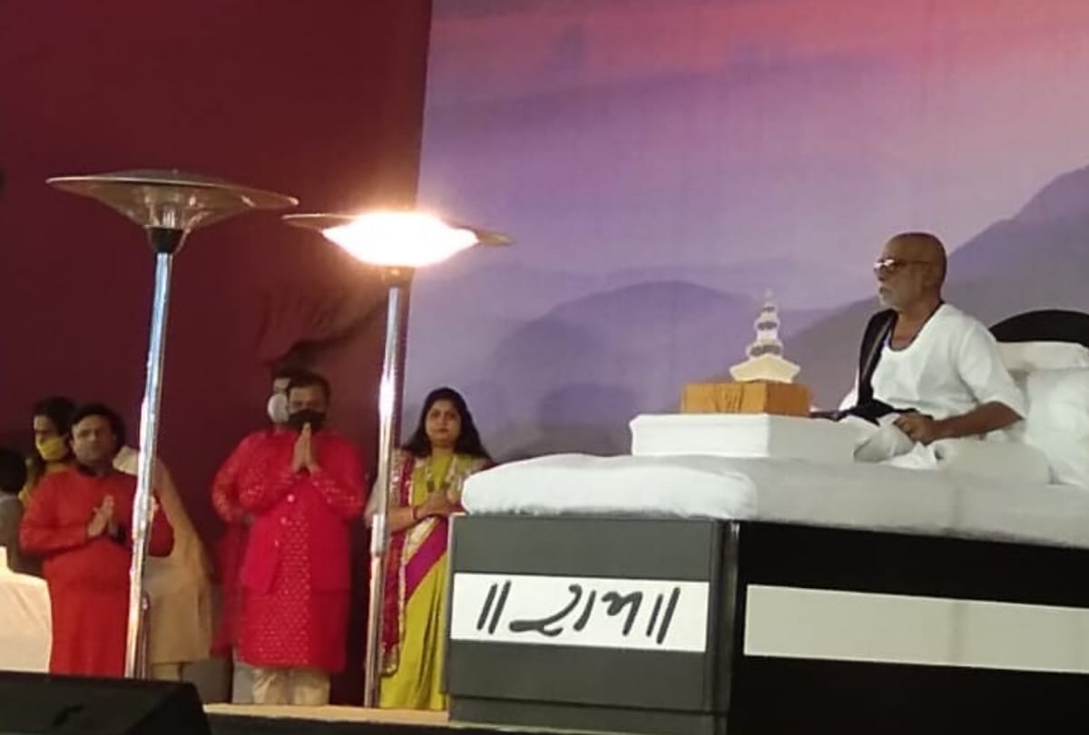 Sant Morari Bapu started Ram katha in kushinagar