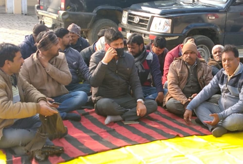 Clash between Magistrate and SO in A thana in Bahraich.
