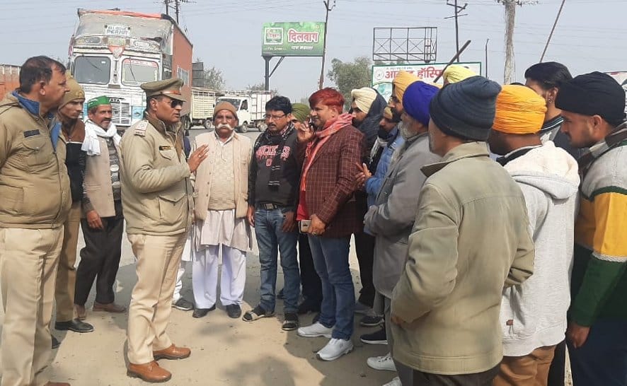 Farmers' batch leaves for Delhi with tractors