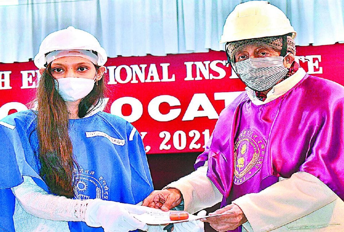 Dayalbagh Educational Institute 39th Convocation In Agra